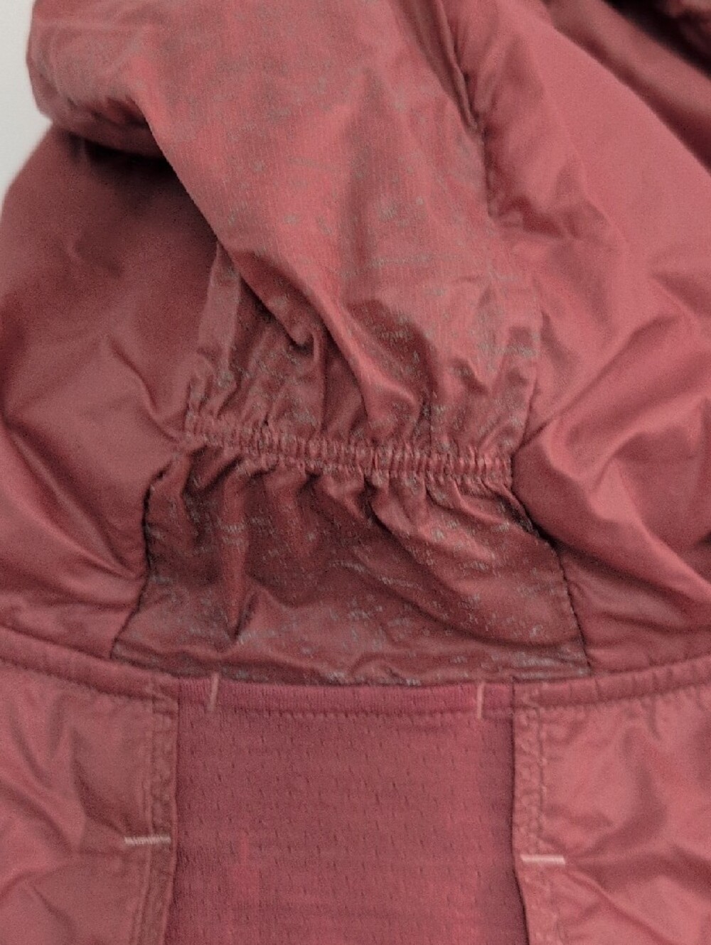 Smartwool Women's Dusty Rose Hooded Ultra-Lightweight Jacket - Picture 4 of 5
